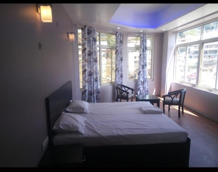 Hotel-78 Pithorāgarh Εξωτερικό φωτογραφία